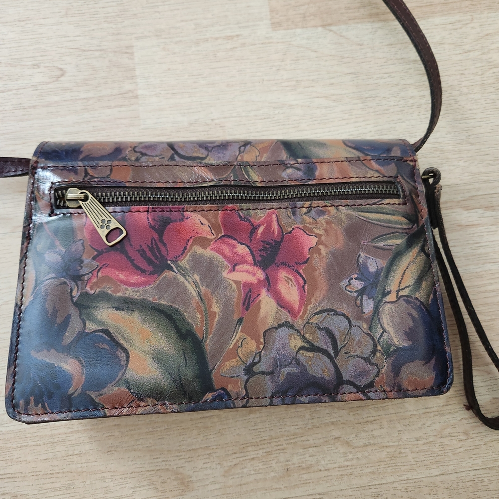 Patricia Nash Floral Printed Crossbody Bag in Multi-Color - Picture 3 of 7